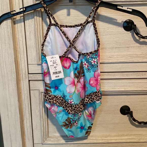 NWT.. Little Girls Swimsuit Size 4 - Picture 4 of 5